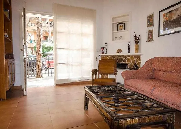 Bonita Casa Con Jardin En بلاتجا ذارو