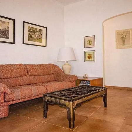 Bonita Casa Con Jardin En Hébergement de vacances