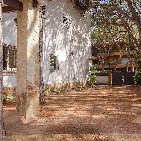 Дом отдыха Bonita Casa Con Jardin En Платья-де-Аро