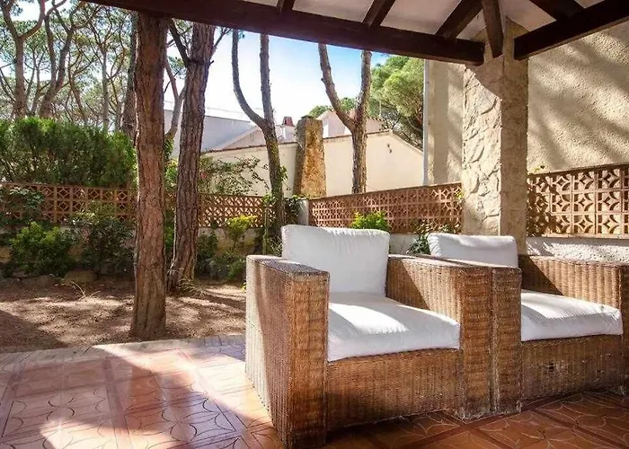 Semesterbostad Bonita Casa Con Jardin En