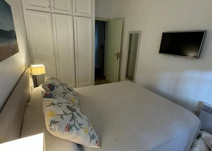 Bonita Casa Con Jardin En *